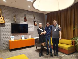 Я, моя мама и региональный директор Microsoft в России Александр Ермаков. Москва, офис Microsoft в России, Октябрь 2019